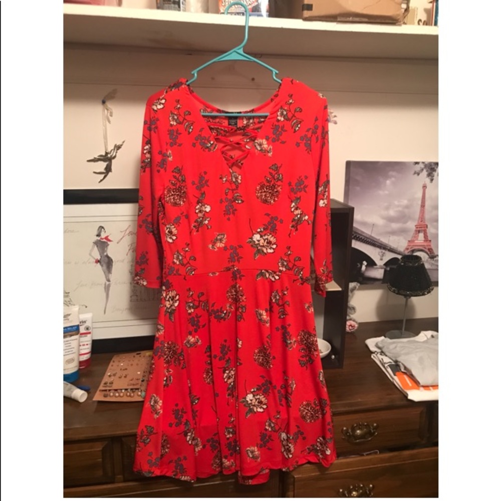 Criss cross front floral dress